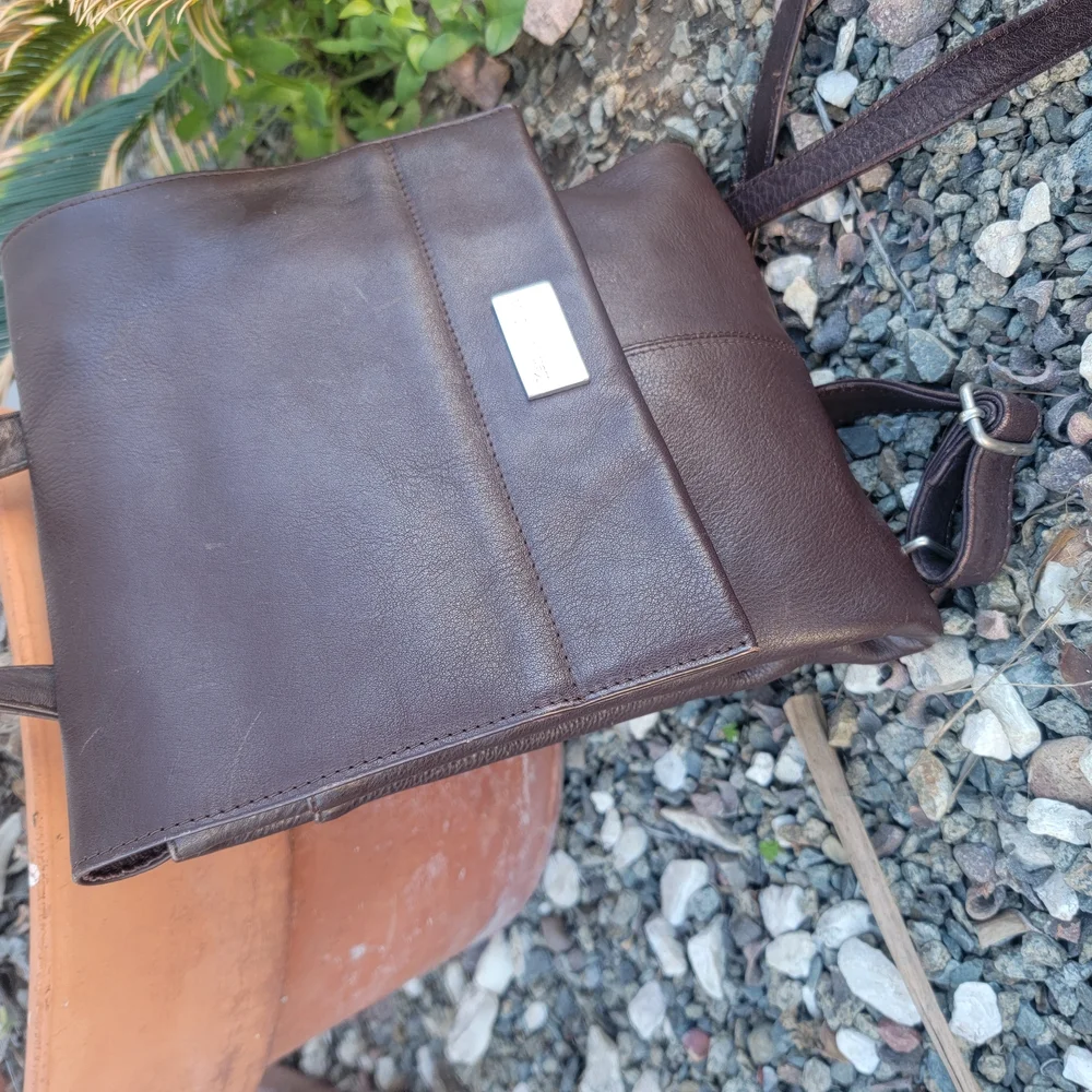 Kenneth Cole New York‎ backpack Crossbody Brown Leather Bag Made In India